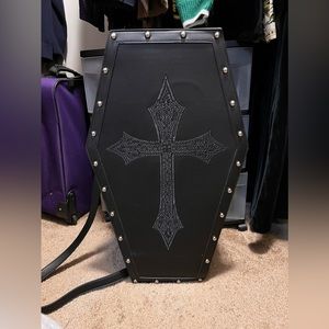 Dollskill cross and spiderweb weekender bag with strap